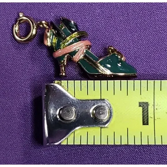 Vintage Kenneth J Lane Signed Shoe Charm Pink & Green Enamel On Gold Tone Metal - Picture 8 of 9